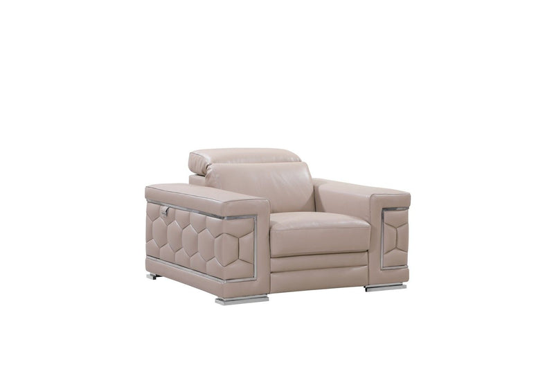 692 - Sofa, Loveseat