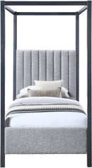 Kelly - Bed