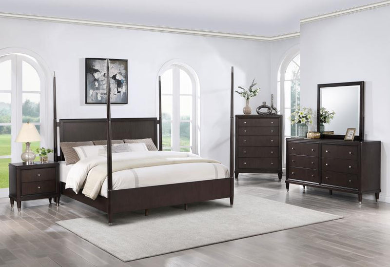 Emberlyn - 6-Drawer Bedroom Dresser With Mirror - Brown