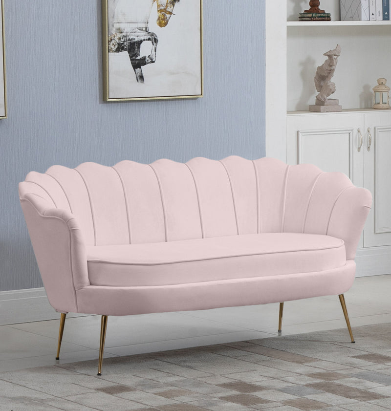 Gardenia - Loveseat