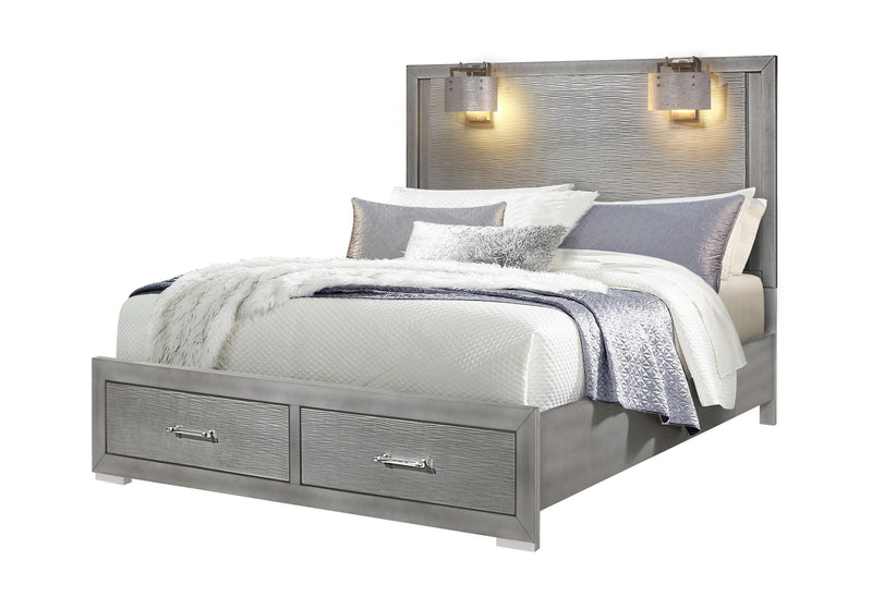 Tiffany - King Bed With Lamps - Silver