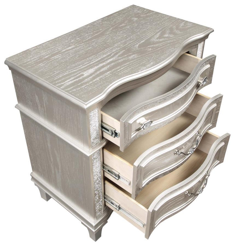 Evangeline - 3-Drawer Nightstand - Silver Oak