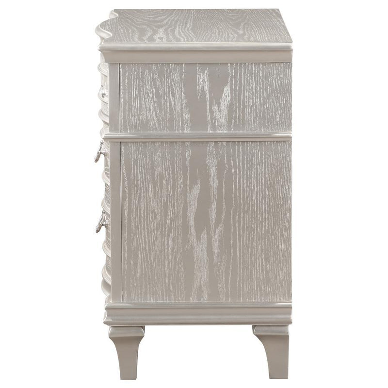 Evangeline - 3-Drawer Nightstand - Silver Oak