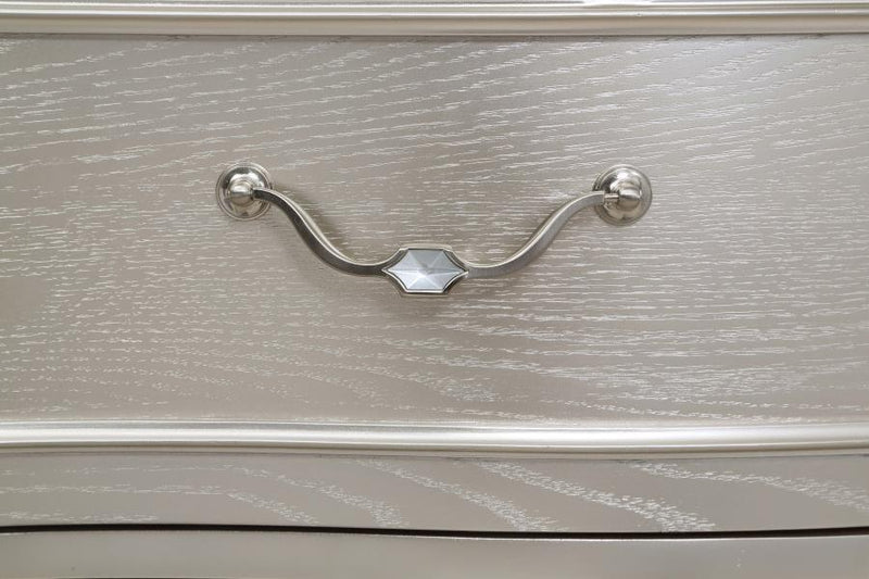 Evangeline - 6-Drawer Chest - Silver Oak